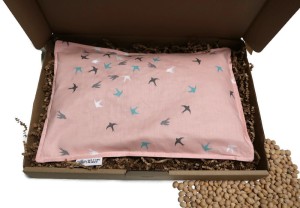 Termofor z pestek wiśni - duży - 20x30cm Różowe jaskółki